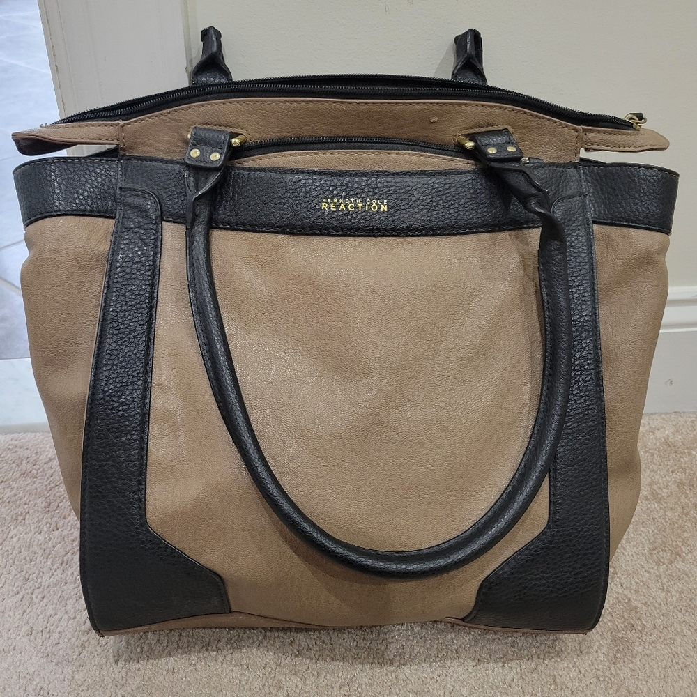 Kenneth Cole Reaction Leather Hangbag - Picture 1 of 5
